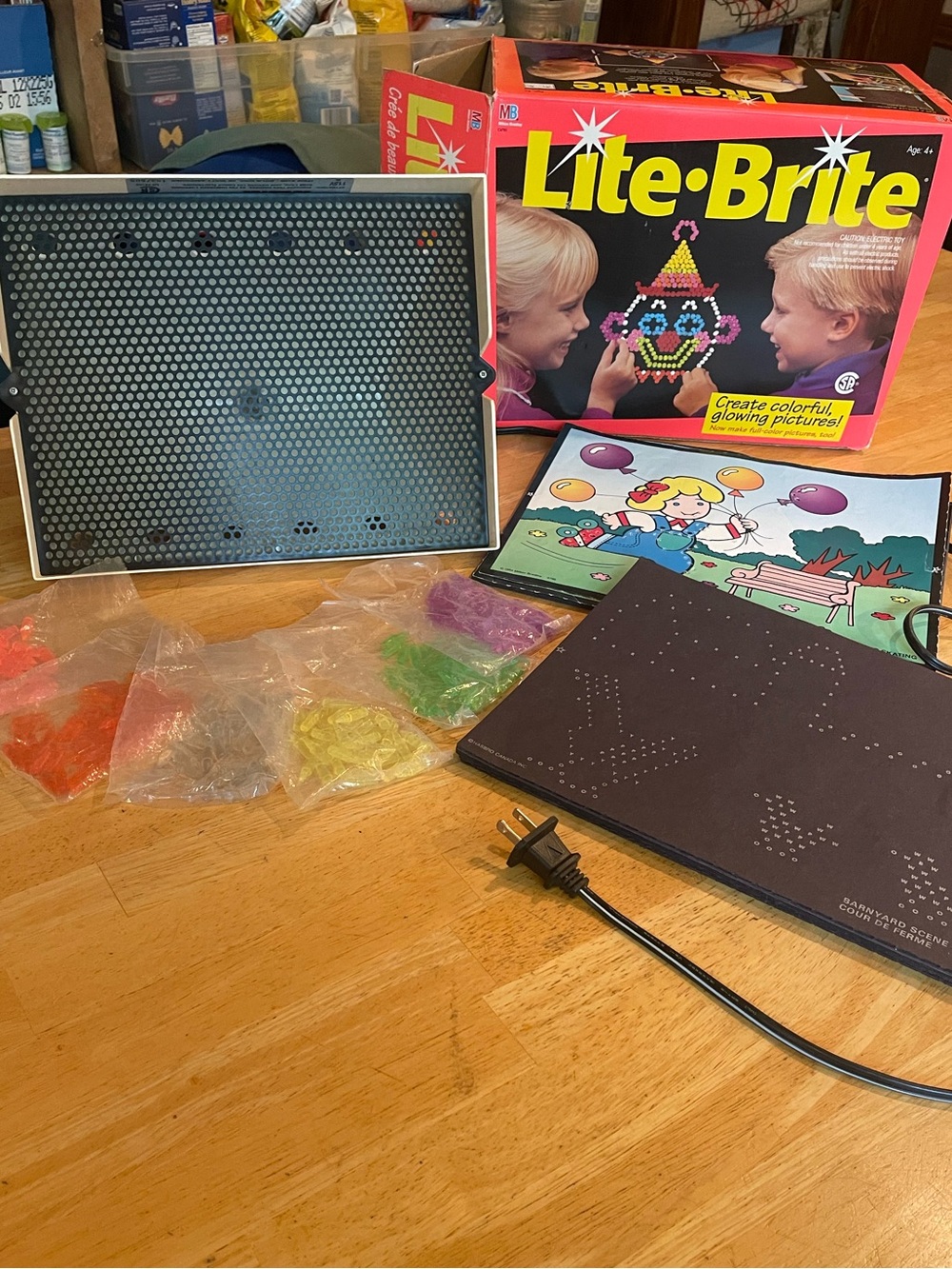 Classic Lite-Brite Art Toy - Color Pegs, Paper PicturePatterns ,Light Included